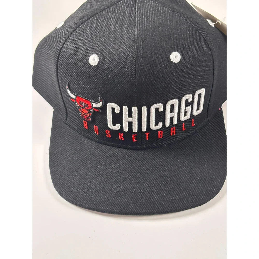 Mitchell & Ness Kids Youth Chicago Bulls Black Retro Stacked Snapback Hat New